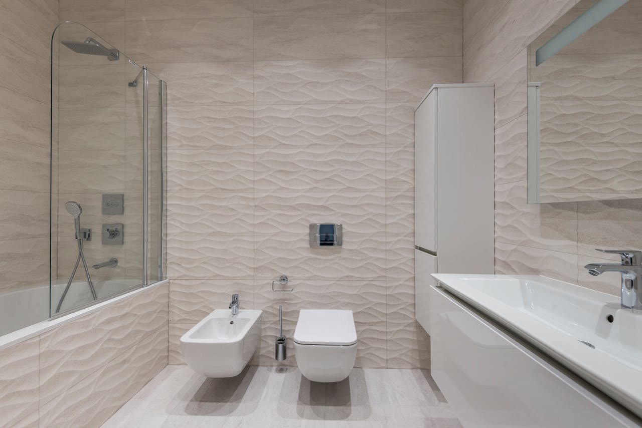 Restrooms/Washrooms